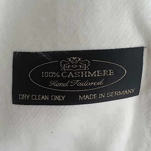 Cashmere White Cream  Scarf Hand Taylored - Picture 6 of 6